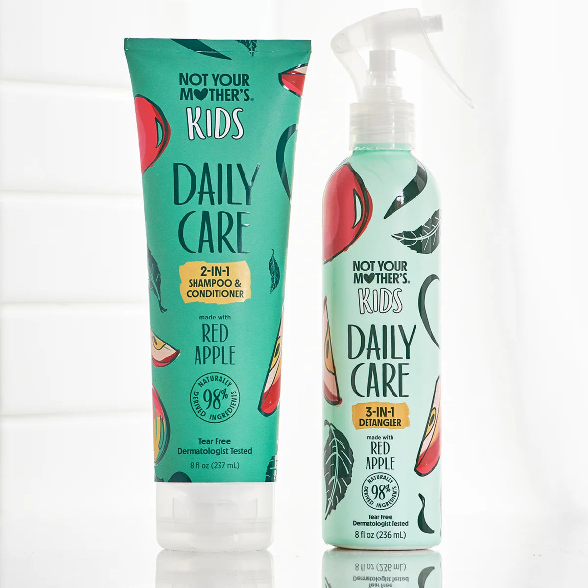 Not Your Mother's Kids Daily Care 2-i-1 shampoo og 3-i-1 detangler med rødt æble, tear free.